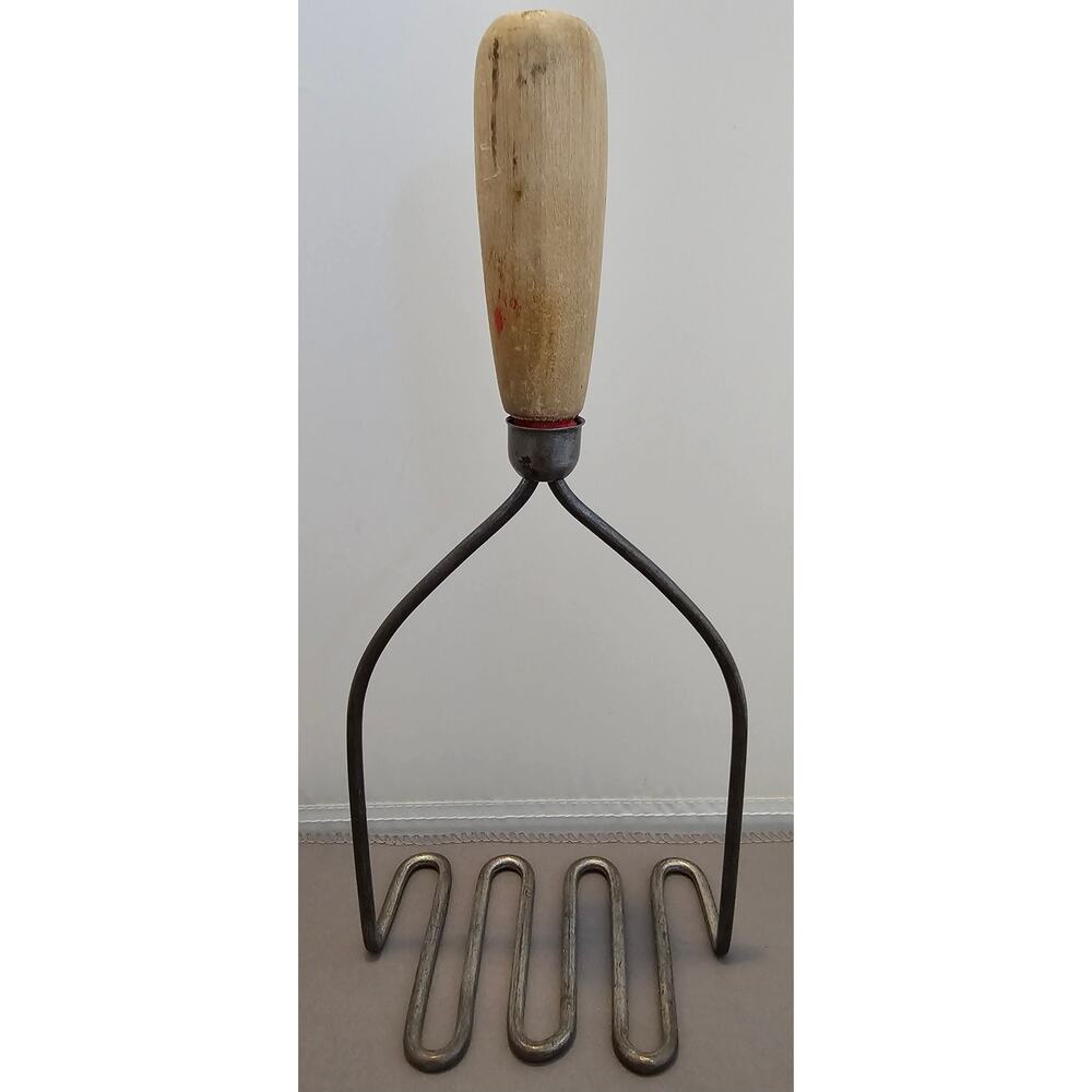 Vintage 9-1/2" Wire Potato Masher w/Red Wood Handle